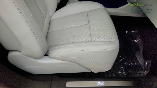 Used 2025 Cadillac Optiq Sport 2 AWD/4WD image 38