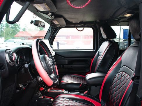 Used 2015 Jeep Wrangler Sport image 13