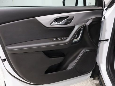 Used 2025 Chevrolet Blazer LT image 12