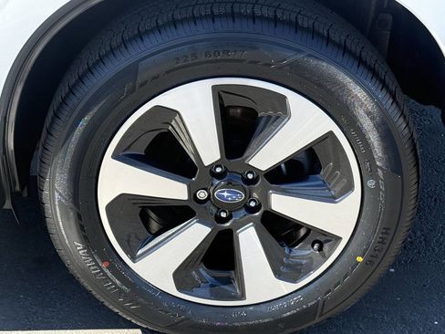 Used 2017 Subaru Forester 2.5i Premium image 14