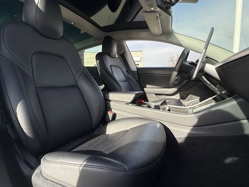 Used 2020 Tesla Model 3 Long Range image 24