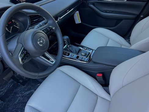 Used 2025 MAZDA CX-30 AWD 2.5 S w/ Preferred Package image 11
