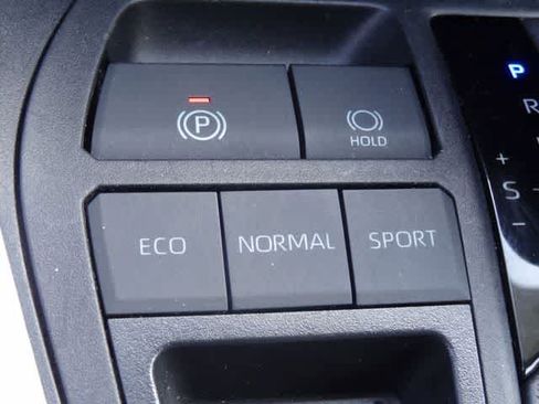 Certified 2024 Toyota RAV4 XLE FWD image 24