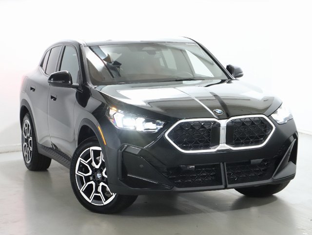 Used 2026 BMW X2 xDrive28i w/ Technology Package AWD/4WD image 2