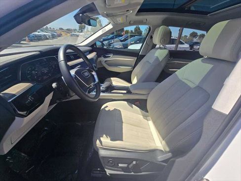 Used 2024 Audi Q8 e-tron Premium Plus w/ Premium Plus Package AWD/4WD image 24