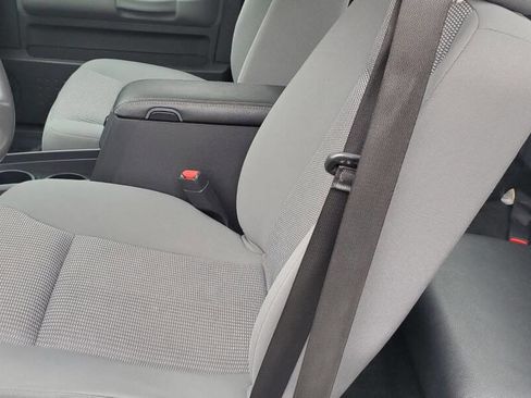 Used 2011 Dodge Dakota Big Horn image 2