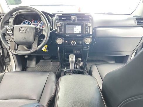 Used 2019 Toyota 4Runner TRD Off-Road Premium AWD/4WD image 24