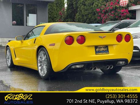 Used 2006 Chevrolet Corvette Coupe w/ Preferred Equipment Group RWD image 6