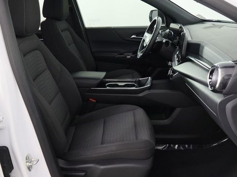 Used 2025 Chevrolet Equinox LT w/ Safety and Technology Package image 19