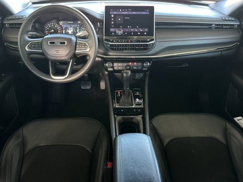 Used 2024 Jeep Compass Trailhawk image 12