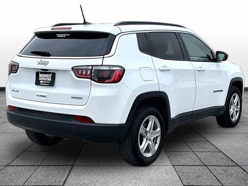 Used 2024 Jeep Compass Latitude AWD/4WD image 11