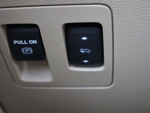 Used 2020 Ford F150 Lariat w/ Equipment Group 501A Mid image 26