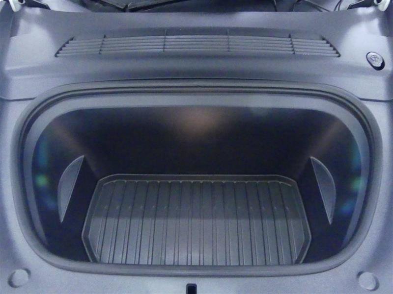 Used 2024 Tesla Model Y Long Range AWD/4WD image 23