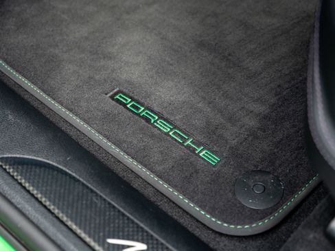 Certified 2025 Porsche Macan GTS image 30