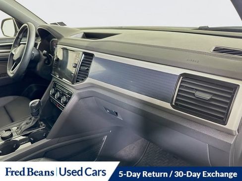 Used 2023 Volkswagen Atlas Cross Sport SEL AWD/4WD image 32