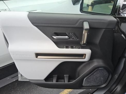 Used 2025 GMC Hummer EV 3X AWD/4WD image 9