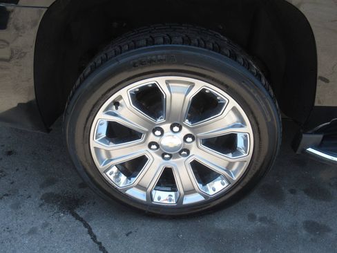 Used 2018 Chevrolet Tahoe Premier AWD/4WD image 11