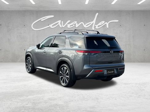 New 2026 Nissan Pathfinder Platinum FWD image 15