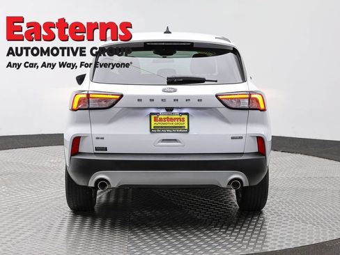 Used 2022 Ford Escape SE AWD/4WD image 6