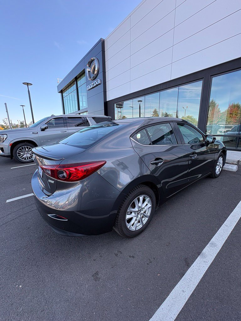 Used 2014 MAZDA MAZDA3 i Touring FWD image 4