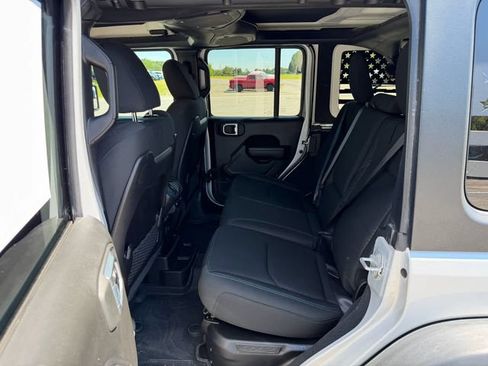 Used 2024 Jeep Wrangler Unlimited Rubicon 4xe w/ Safety Group AWD/4WD image 10