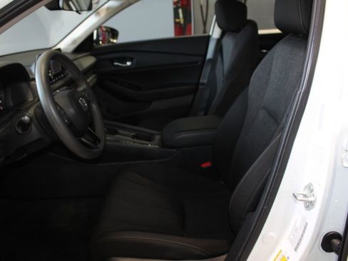 Used 2024 Honda Accord EX image 10