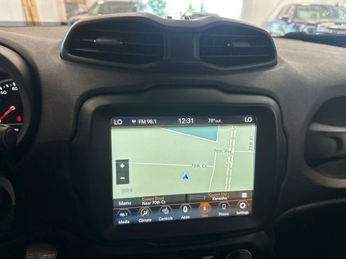 Used 2022 Jeep Renegade Limited AWD/4WD image 22