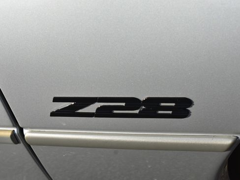 Used 1996 Chevrolet Camaro Z28 RWD image 12