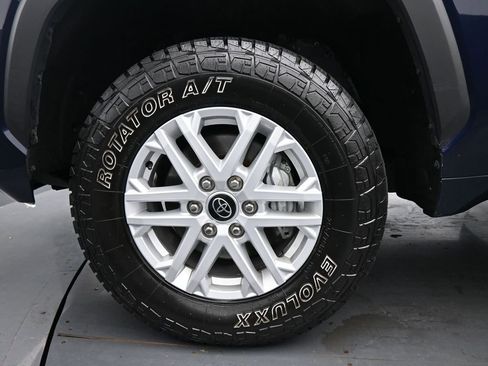 Used 2023 Toyota Tundra SR5 w/ SR5 Convenience Package AWD/4WD image 14