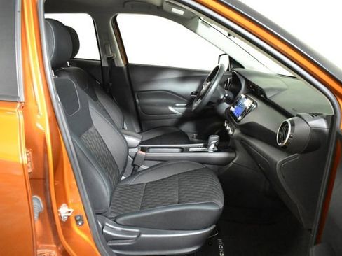 Used 2023 Nissan Kicks SV FWD image 32