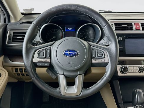 Used 2017 Subaru Outback 2.5i Limited image 18