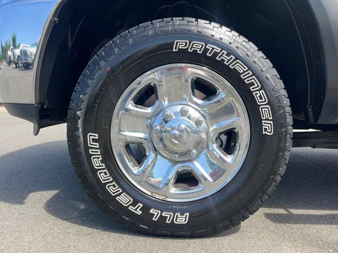 Used 2017 RAM 2500 Tradesman w/ Chrome Appearance Group AWD/4WD image 11
