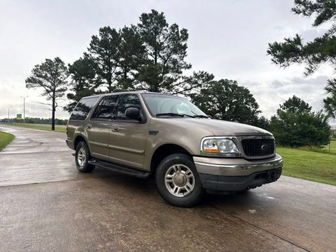 Used 2002 Ford Expedition XLT RWD image 1