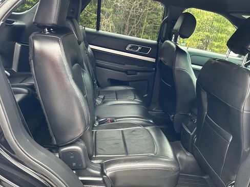 Used 2016 Ford Explorer XLT w/ Equipment Group 201A image 13