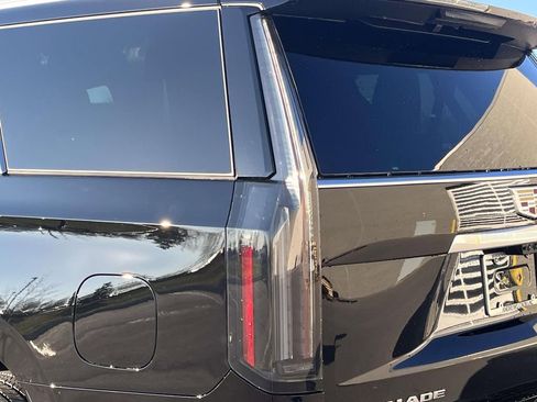 New 2026 Cadillac Escalade Luxury image 10
