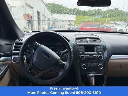 Used 2017 Ford Explorer 4WD image 12