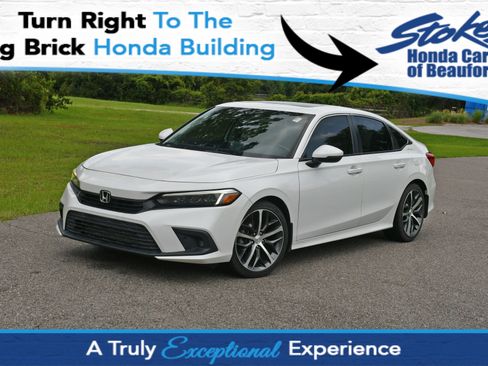 Used 2023 Honda Civic Touring image 1