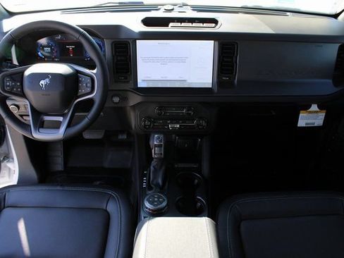 New 2025 Ford Bronco Big Bend w/ Black Diamond Package AWD/4WD image 10