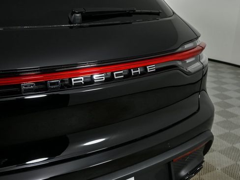 New 2026 Porsche Macan image 37