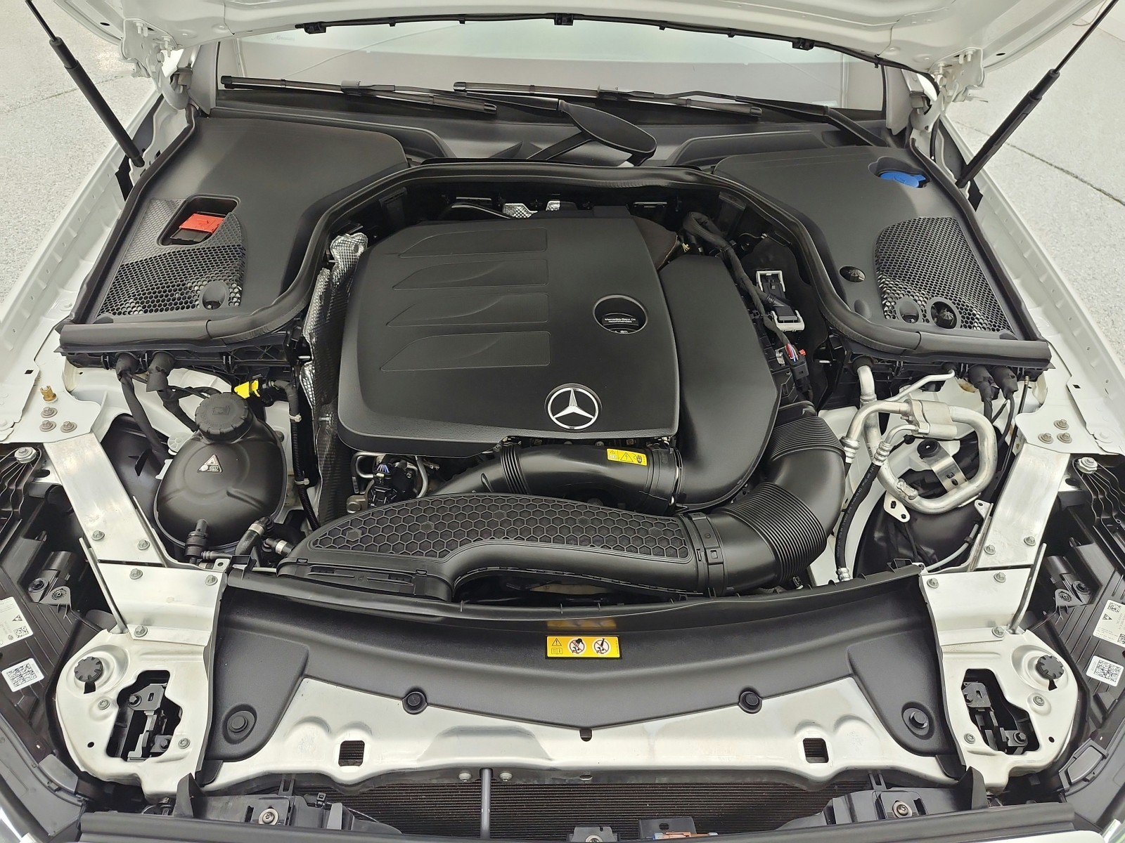Used 2023 Mercedes-Benz E 350 Sedan image 17