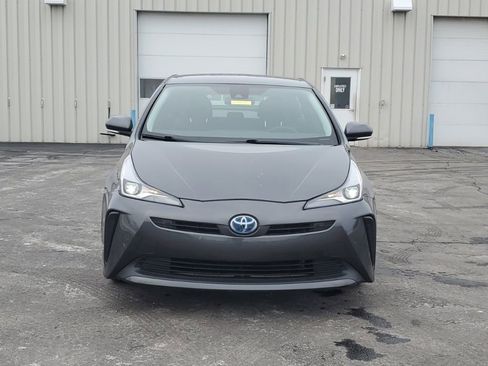 Used 2021 Toyota Prius LE image 2