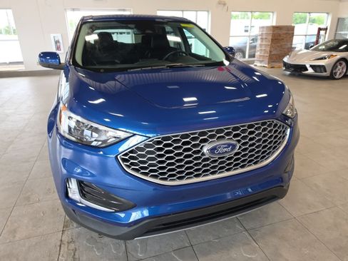 Used 2023 Ford Edge SEL w/ Convenience Package AWD/4WD image 4