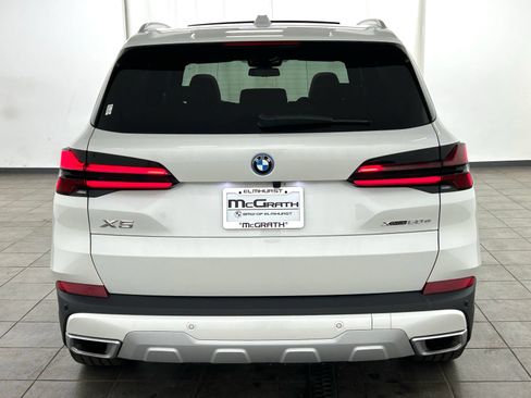 Used 2026 BMW X5 xDrive50e w/ Premium Package AWD/4WD image 4