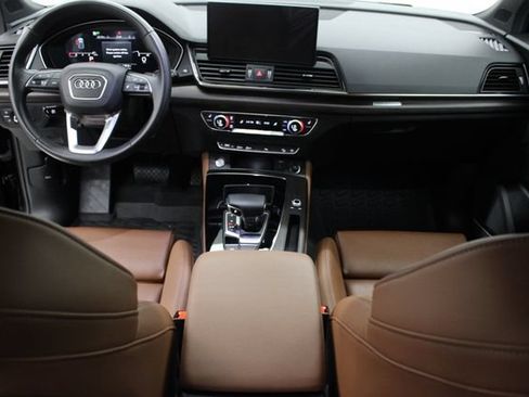 Used 2023 Audi Q5 2.0T Premium Plus w/ Premium Plus Package AWD/4WD image 11