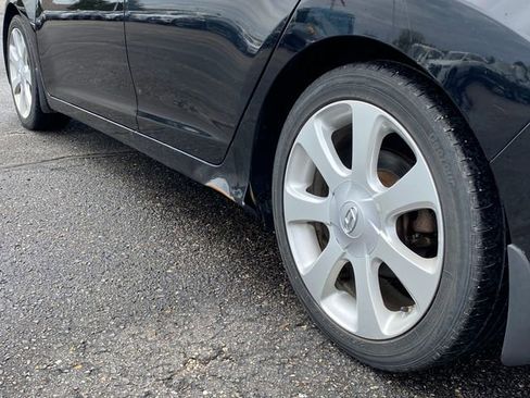 Used 2013 Hyundai Elantra Limited FWD image 14