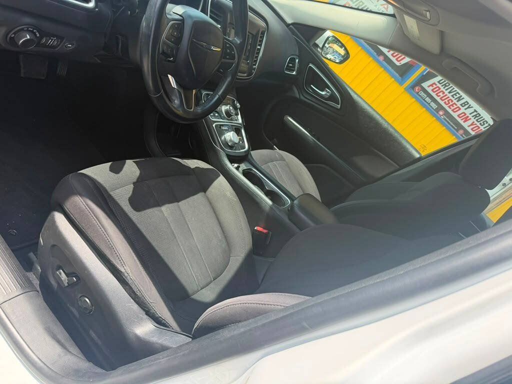 Used 2015 Chrysler 200 Limited w/ Convenience Group FWD image 12