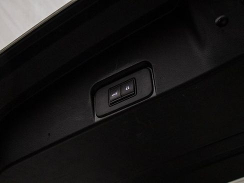 Used 2023 Nissan Rogue SV w/ SV Premium Package image 20