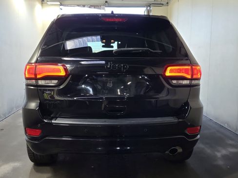 Used 2021 Jeep Grand Cherokee Laredo X AWD/4WD image 5