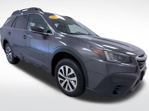 Used 2022 Subaru Outback Premium AWD/4WD image 2