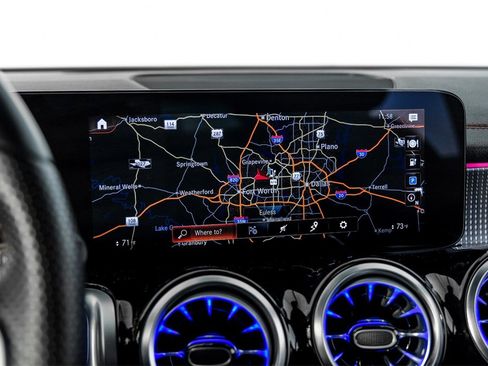 Used 2023 Mercedes-Benz EQB 300 4MATIC image 20